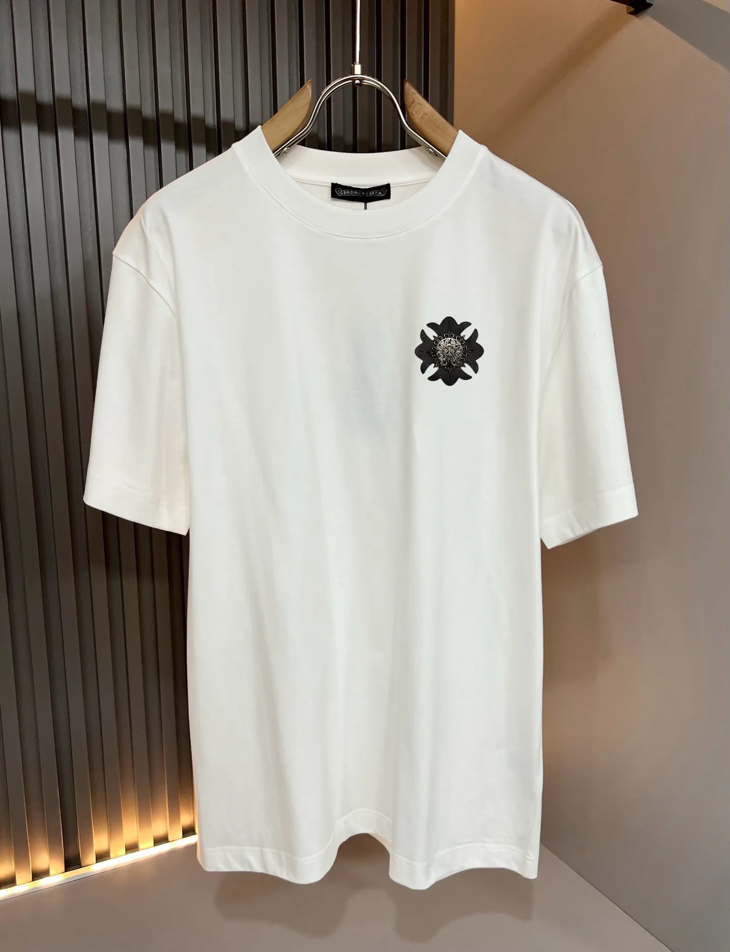， Chrome Hear*s * 2026 Same Style * T ， ！ Chrome Hear*s， 。2026SS Hot Sale，Classic * T， logo ！ ， ！ ， Premium ！ ！ ！ Same Style ！Size：S-2XL